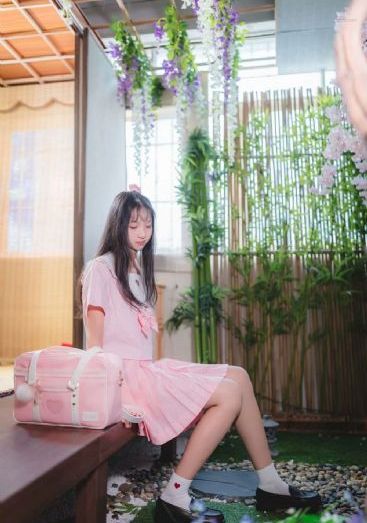 欧美大牌女鞋lv_DVD电影在线看