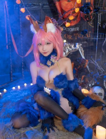 欧美高跟短靴女_BD英语免费高清观看