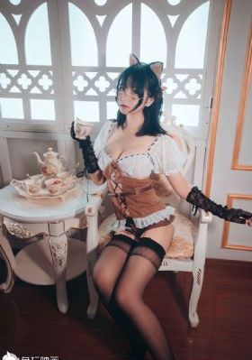 欧美19世纪女生穿衣_1080完整视频观看