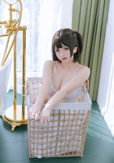 国产美女被快递员_高清在线观看