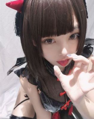 欧美女人瑜伽表演_高清免费观看电视剧